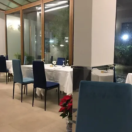 מלון Panorama סירקוזה