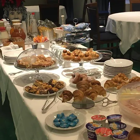 מלון Panorama סירקוזה